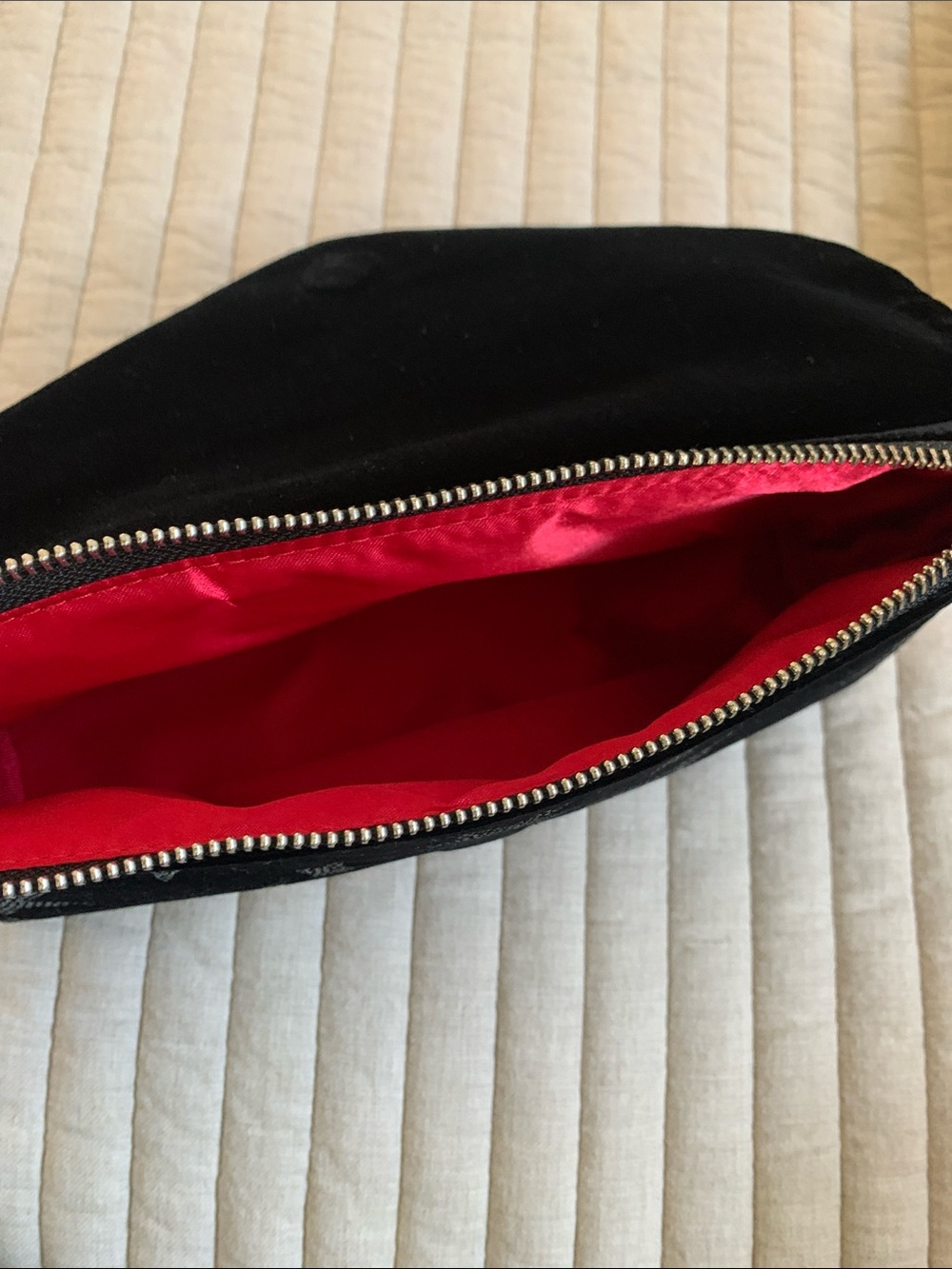 Charlotte Tilbury Makeup Bag - Picture 4 of 5